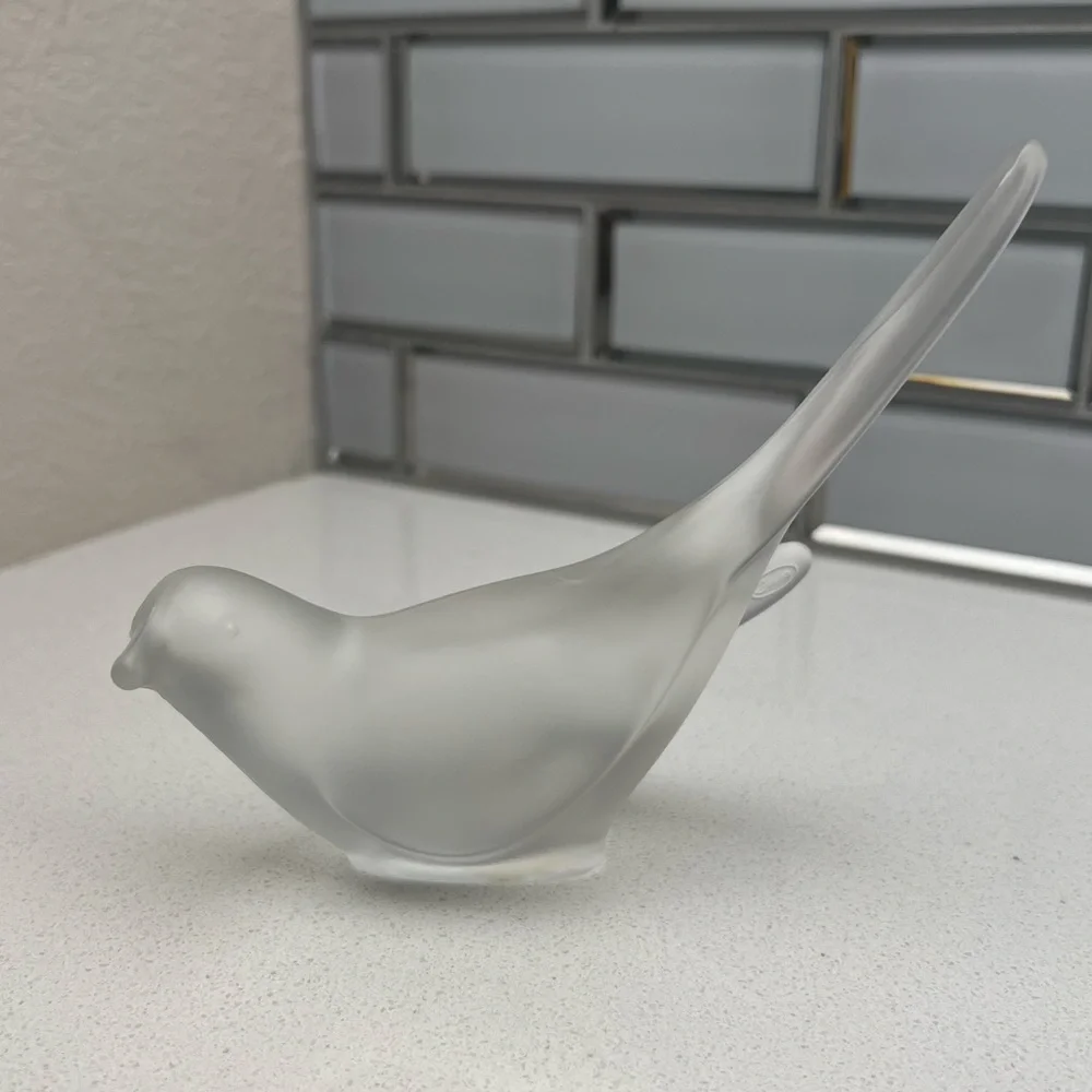 Vintage Fenton Frosted Satin Happiness Bird 1970s